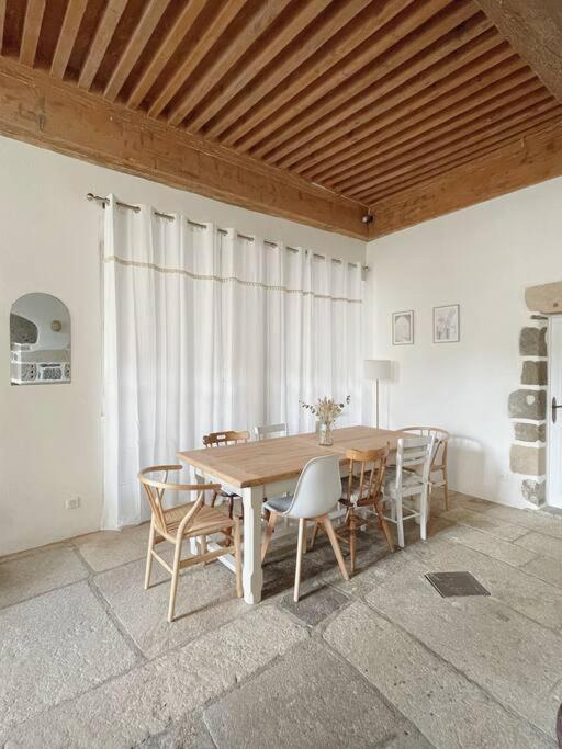 Logis Du Chandelier Le Puy-en-Velay Екстериор снимка