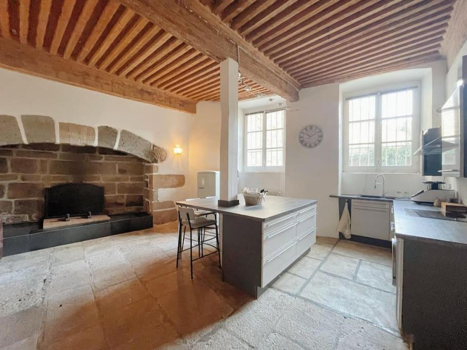 Logis Du Chandelier Le Puy-en-Velay Екстериор снимка