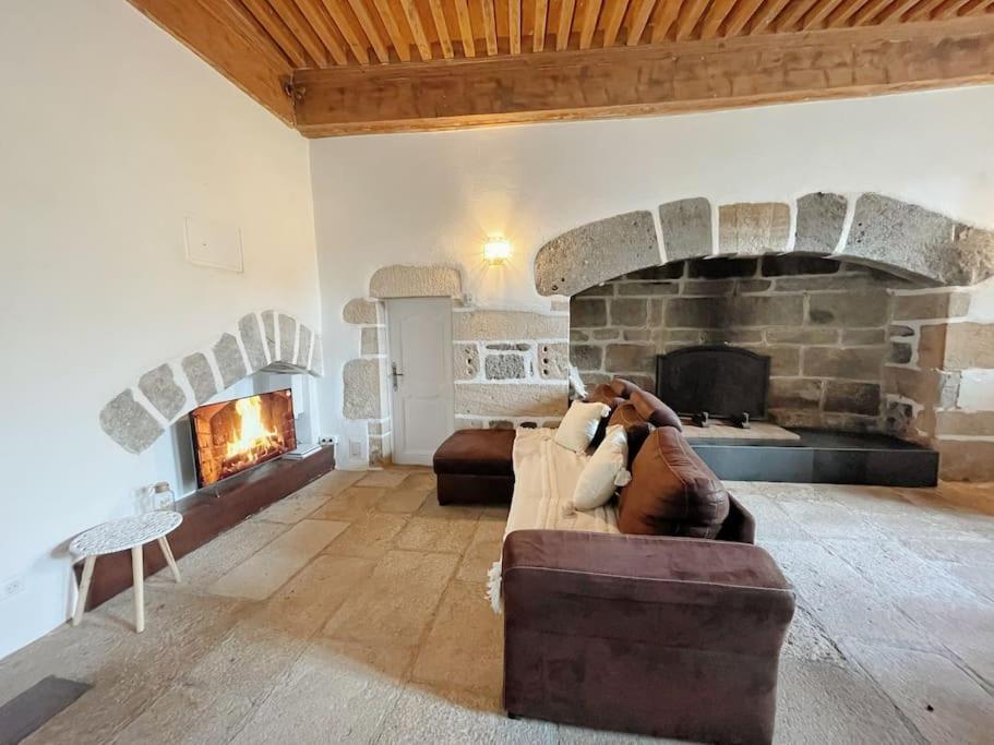 Logis Du Chandelier Le Puy-en-Velay Екстериор снимка